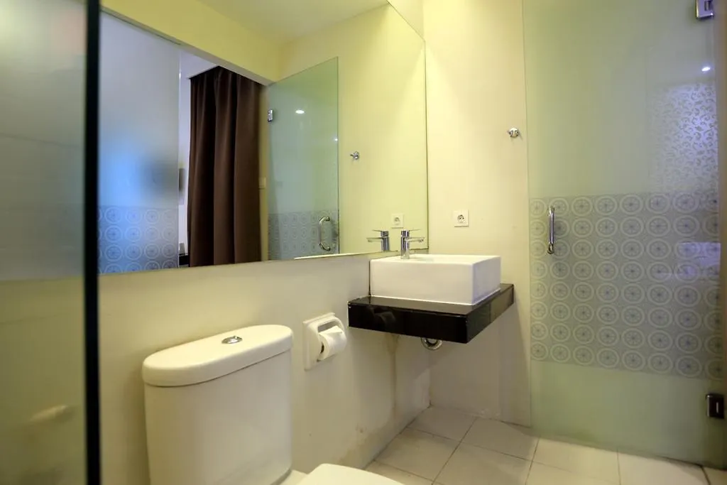 Reddoorz @ Istana Kuta Galeria Guest House 3*, Kuta (Bali) Indonesia