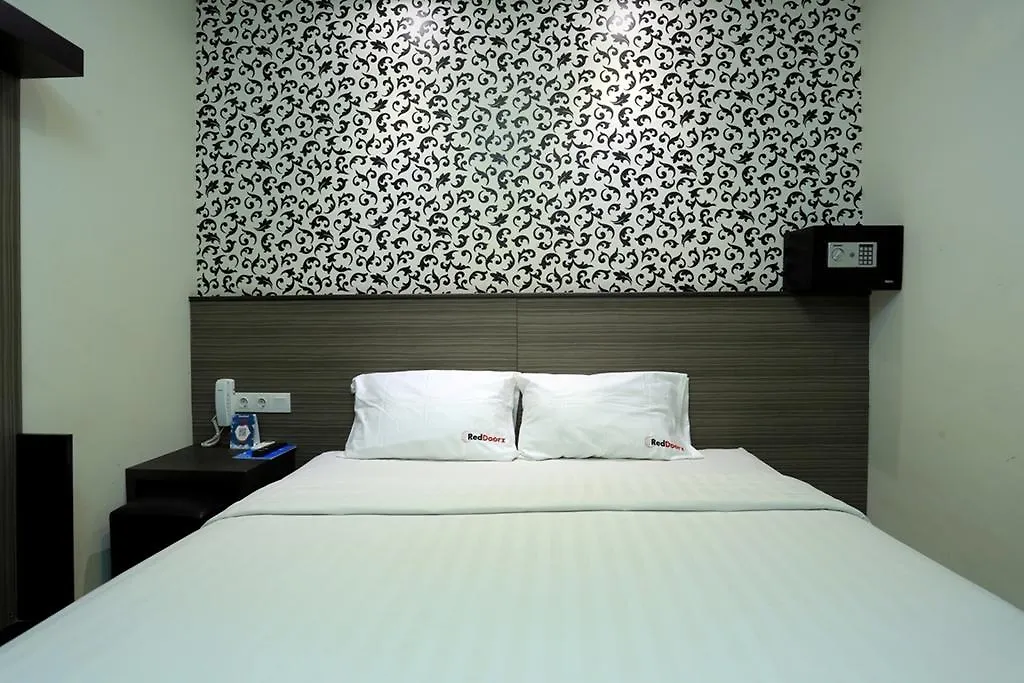 *** Hotel Reddoorz @ Istana Kuta Galeria Guest House Indonesia