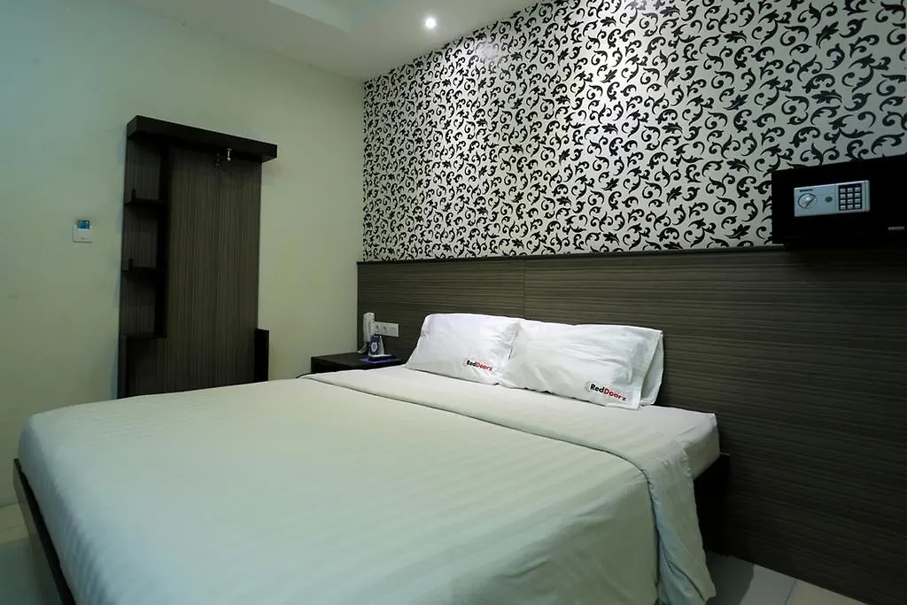 Reddoorz @ Istana Kuta Galeria Guest House