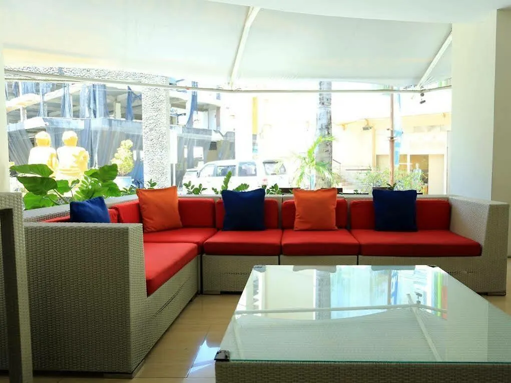 Reddoorz @ Istana Kuta Galeria Guest House 3*, Kuta (Bali)